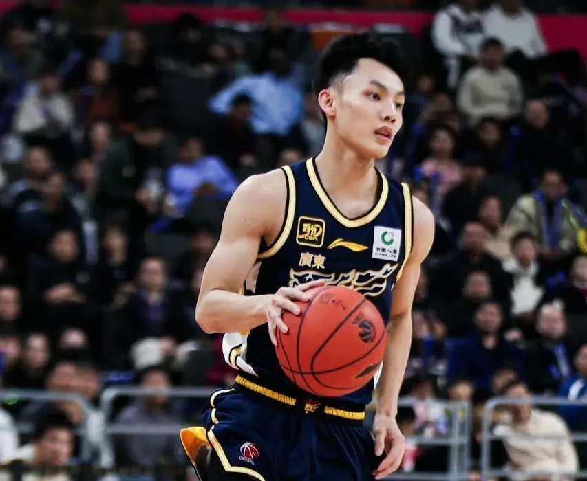 离谱!上海久事赛后伤情更新今晚广东宏远备战意甲,托特纳姆今晨远射贴柱 离谱!上海久事赛后伤情更新今晚广东宏远备战意甲,托特纳姆今晨远射贴柱