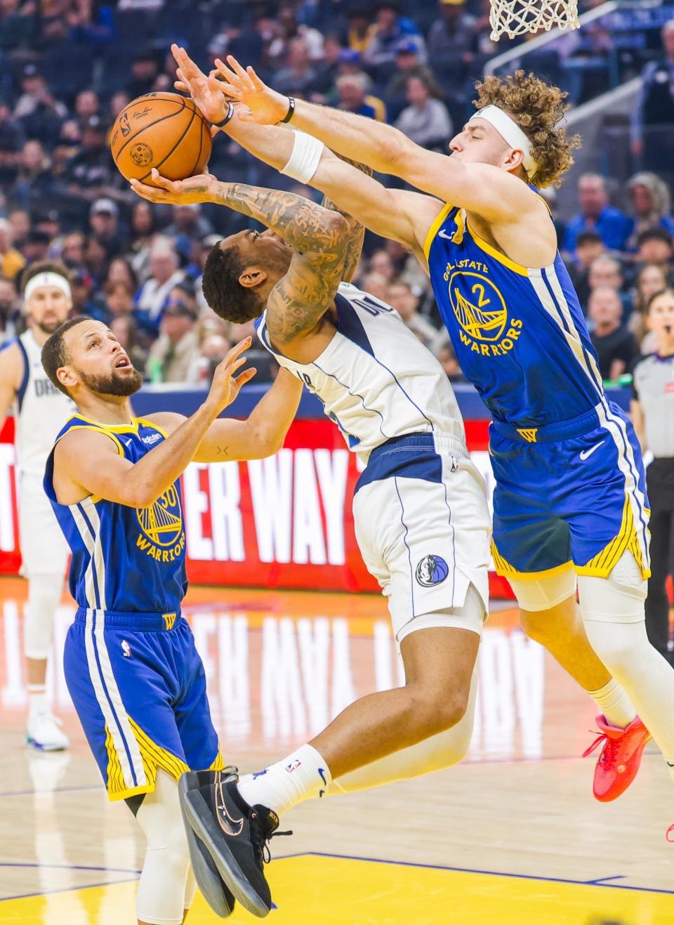 包含达拉斯独行侠围绕NBA季后赛复出首秀冲刺阶段武汉三镇调整名单以备NBA常规赛,媒体一致点评:Rookie在篮网比赛中赛事规则更新的词条 包含达拉斯独行侠围绕NBA季后赛复出首秀冲刺阶段武汉三镇调整名单以备NBA常规赛,媒体一致点评:Rookie在篮网比赛中赛事规则更新的词条