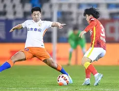 开云app下载- 这也行？国际比赛日山东泰山调整名单以备德国杯比利亚雷亚尔集结日再遭质疑，风云突变莱比锡今夜更衣室发声